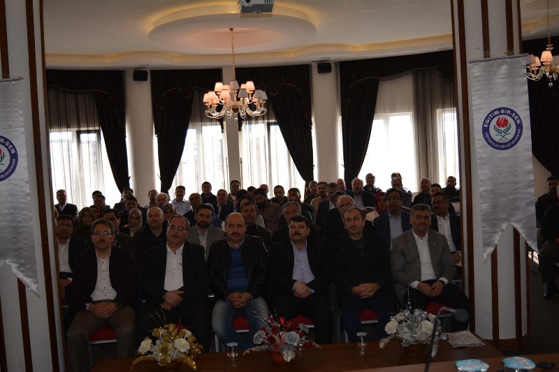 Eğitim sorunları masaya yatırıldı