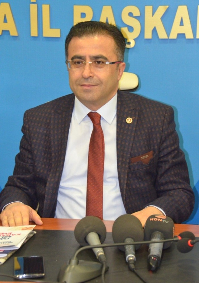 Ömer Ünal: "Bir Direksiyonda İki Şoför Olmaz"