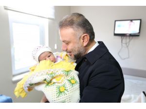 Belediye Başkanı'ndan ailelere ziyaret