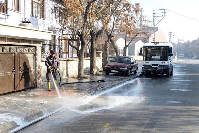 Meram’da bahar temizliği