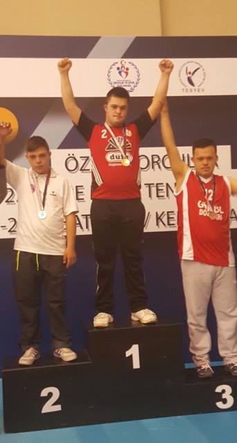 Konyalı özel sporcudan büyük başarı