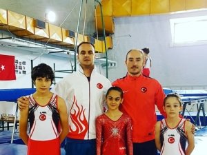 Cimnastik takımı Türkiye şampiyonasına gitti