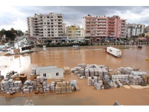Mersin'de yağışın etkileri giderilmeye çalışılıyor