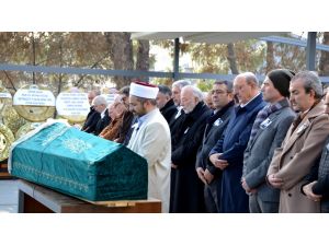 Prof. Dr. Kağıtçıbaşı, son yolculuğuna uğurlandı