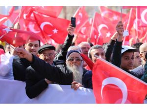 Çerkezköy'de tır bariyerlere çarptı: 1 yaralı