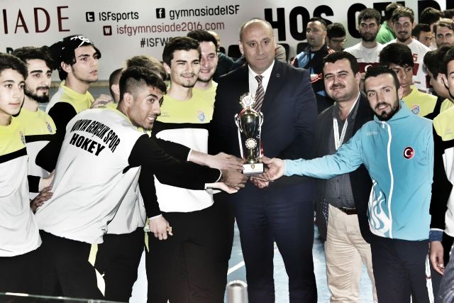 Gençlikspor hokeyde 3. oldu