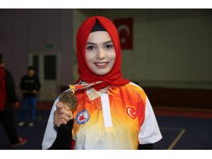 CÜ öğrencisi dünya şampiyonu oldu