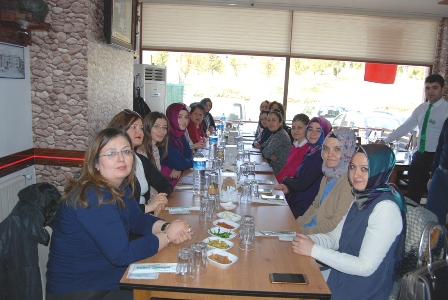 TES-İŞ’li bayanlar yemekte buluştu