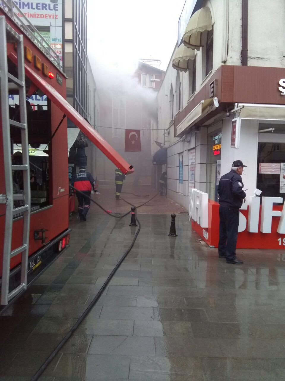 Konya'da yabancı dil merkezinde yangın