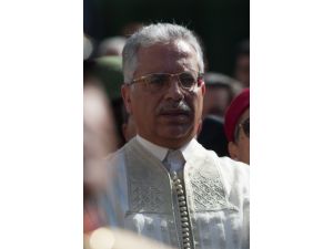 Tunus'ta geleneksel kıyafet yürüyüşü