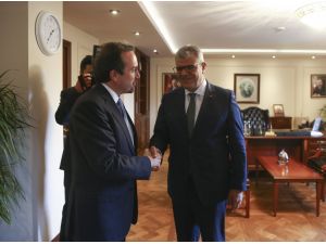 Kaynak, ABD'nin Ankara Büyükelçisi Bass'ı kabul etti