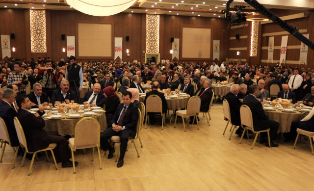 AK Parti Konya'dan Vefa Programı