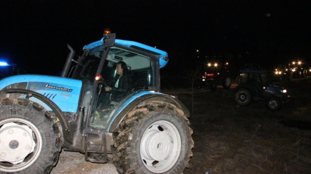 Tarlaları Su Altında Kalan Çiftçiler Eylem Yaptı