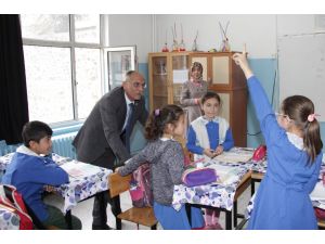 Milli Eğitim Müdürü Bilgiç'ten Suriyeli öğrencilere ziyaret