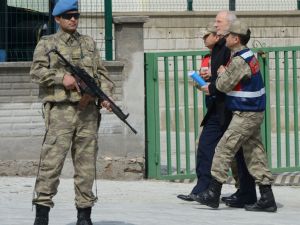 "Partigöç'e evrakın mahiyetini sordum, telefonu yüzüme kapattı"