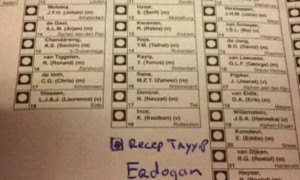 Hollanda Genel Seçiminde Oy Pusulasından Erdoğan'a Oy Çıktı