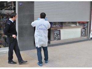 İzmir'de kuyumcu dükkanından silahlı soygun