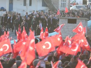 Başbakan Yıldırım, Ayvacık'ta vatandaşlara hitap etti