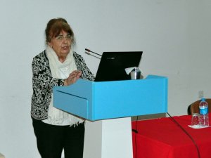 Prof. Dr. Arınç, NEÜ'de konferans verdi