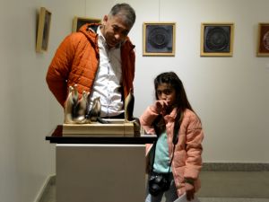 "Yansıma" sergisi ziyarete açıldı