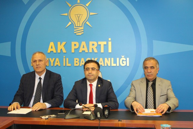 Ömer Ünal: CHP’inki Hitler propagandası