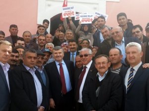 Akyürek, Tuzlukçu ve Doğanhisar'da vatanaşlarla buluştu