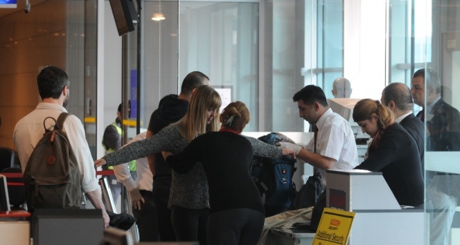 İngiliz havayolu şirketi ’kabin yasağı’na başladı