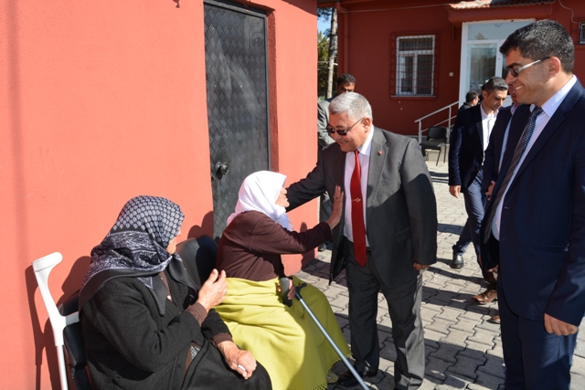Öğrencilerden “Yaşlılar Haftası” etkinliği