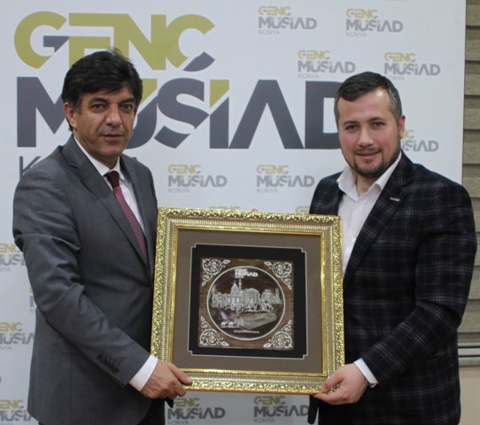 Genç MÜSİAD Konya Şubesi'nde tecrübe paylaşımları sürüyor