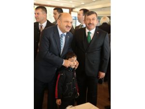 Milli Savunma Bakanı Işık Kocaeli'de