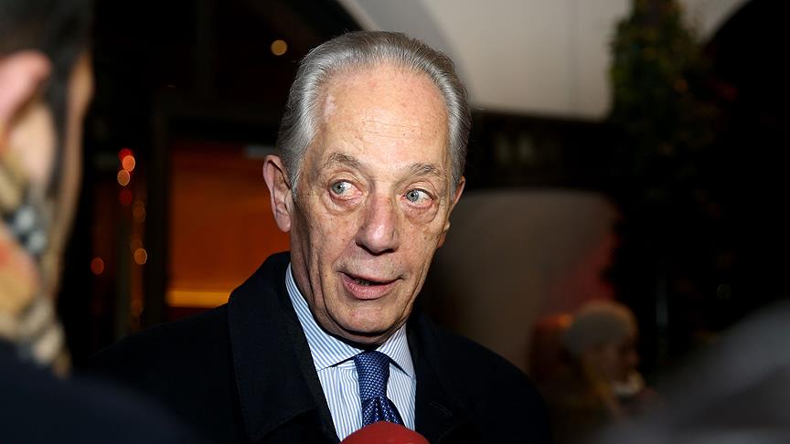 FETÖ'cüleri ihraç etmeyen Galatasaray'a tepkiler