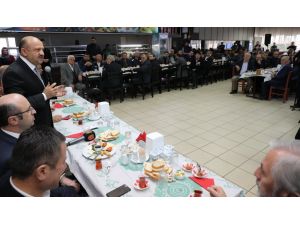 Bakan Işık, esnafla buluştu