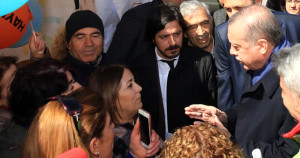 'Hayır' Çadırından Yeni Görüntü! Erdoğan'a 'Neyi Yapamadınız da Başkan Olmak İstiyorsunuz' Diye Sordular