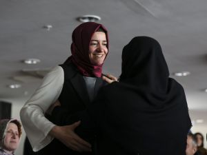 Bakan Kaya, şehit ve gazi aileleriyle bir araya geldi