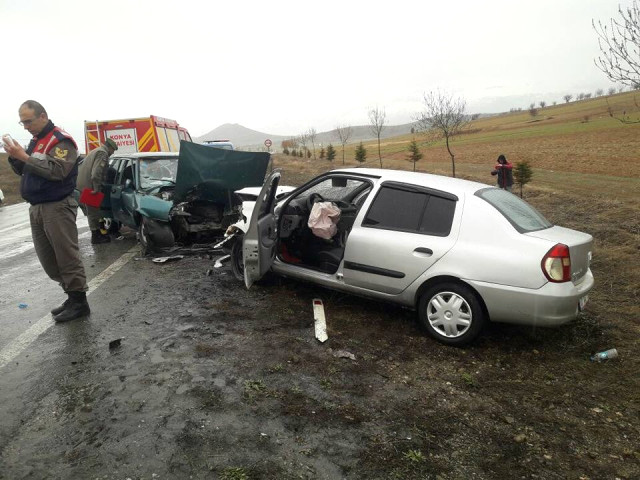 Konya'da Trafik Kazası: 4 Yaralı