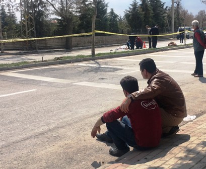 Babadan kazada ölen 5 yaşındaki oğluna son bakış