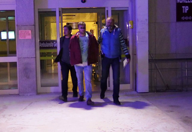 Kovaladığı genci 14 yerinden bıçaklayarak öldürdü