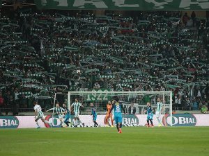 Konyaspor Bursaspor'u 2 golle geçti