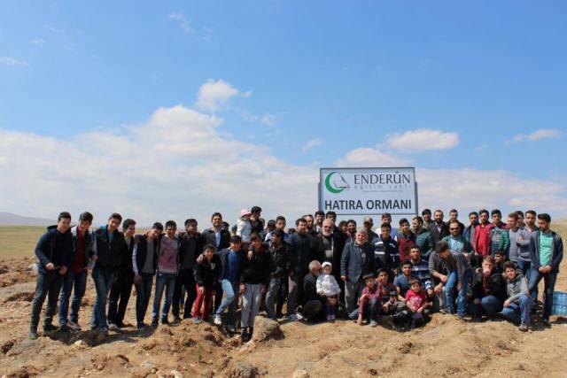 Enderun 1000 fidanı toprakla buluşturdu
