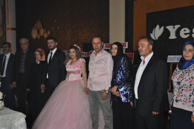 Emine ile Can nişanlandılar