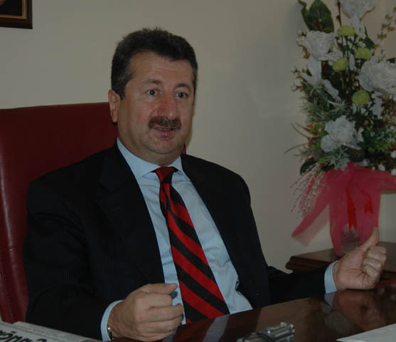 Bütün Kürtlere "Bölücü" Dedi