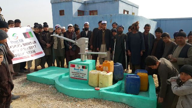 Dost Eli Afganistan’da su kuyusu açtı