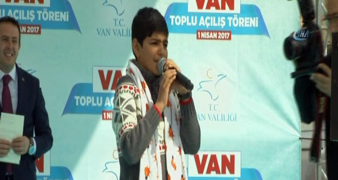 Erdoğan'ın taklidini yapan Vanlı çocuk gülme krizine soktu