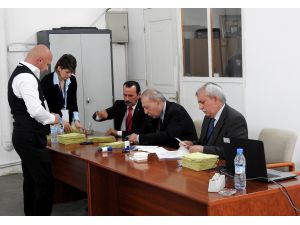Cezayir'deki Türk seçmenler sandık başında