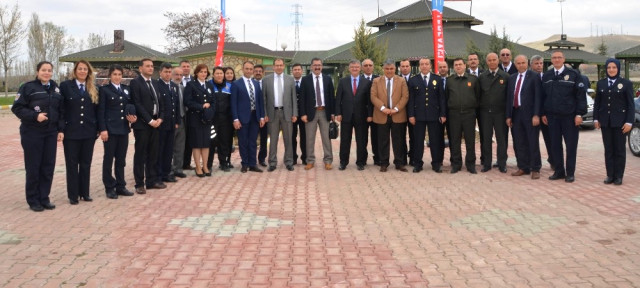 Özgüven Emniyet Mensuplarıyla Bir Araya Geldi