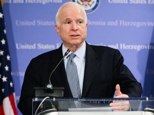 ABD'li senatör McCain: Hem DEAŞ'ı hem de Esed'i aynı anda halledebiliriz