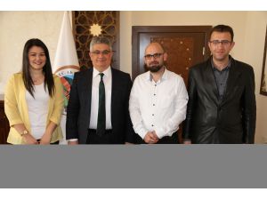 Psikososyal Derneğinden Vali Pekmez'e ziyaret