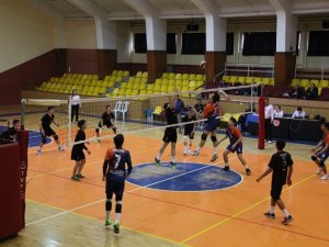 Voleybol Gençler B Finalistleri Konya’da belli oldu
