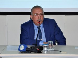 Nurettin Veren NEÜ’de konferans verdi