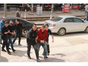 Kocaeli'de iş hanında mühimmat ele geçirilmesi